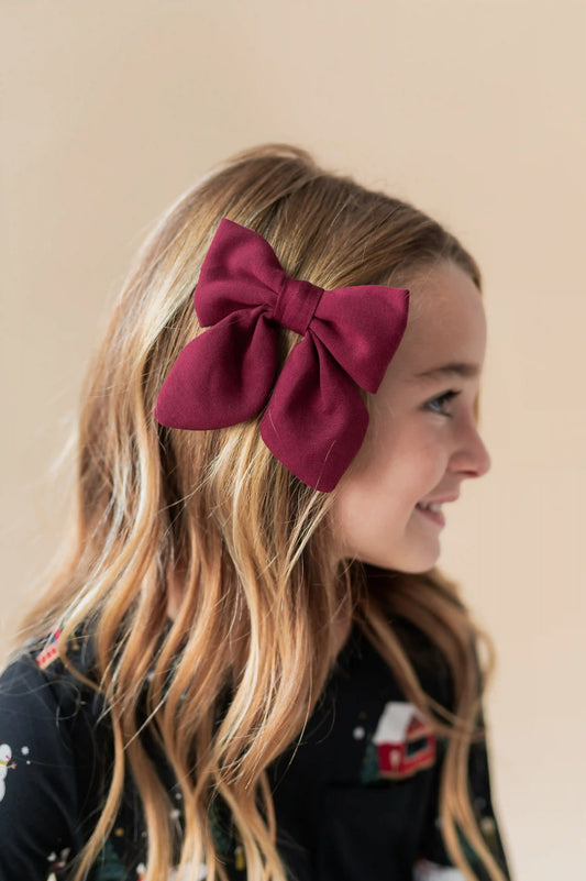 Medium Alligator Clip Bow in Burgundy