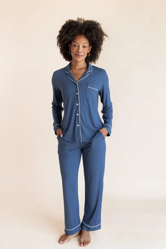 Long-Sleeved Women's Pajama Set in Oxford